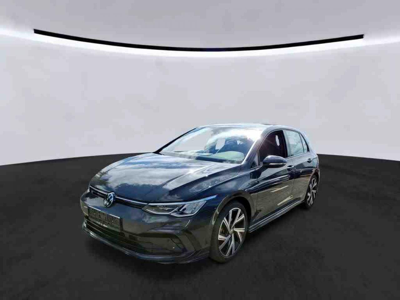 VW GOLF 8 1.5 TSI 130 R-Line