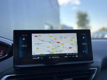 PEUGEOT 5008 1.5 BlueHDI 130 EAT8 Allure Pack