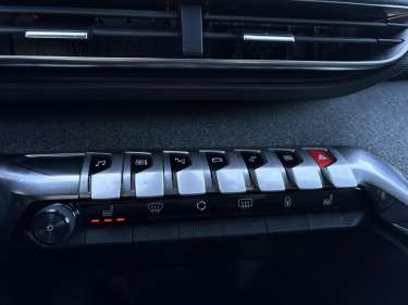 PEUGEOT 5008 1.5 BlueHDI 130 EAT8 Allure Pack