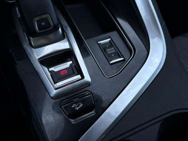 PEUGEOT 5008 1.5 BlueHDI 130 EAT8 Allure Pack