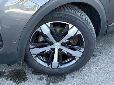PEUGEOT 5008 1.5 BlueHDI 130 EAT8 Allure Pack