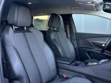 PEUGEOT 5008 1.5 BlueHDI 130 EAT8 Allure Pack