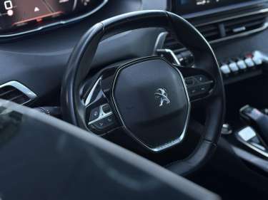 PEUGEOT 5008 1.5 BlueHDI 130 EAT8 Allure Pack