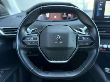 PEUGEOT 5008 1.5 BlueHDI 130 EAT8 Allure Pack
