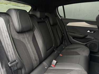 PEUGEOT 308 1.5 BlueHDI 130 EAT8 GT