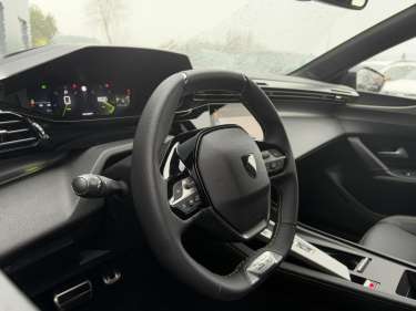 PEUGEOT 308 1.5 BlueHDI 130 EAT8 GT