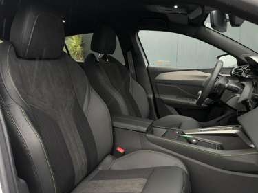 PEUGEOT 308 1.5 BlueHDI 130 EAT8 GT