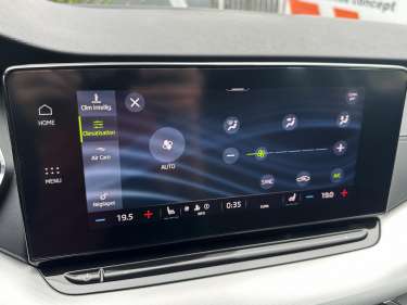 SKODA OCTAVIA COMBI TSI 110 DSG Ambition