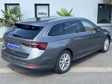 SKODA OCTAVIA COMBI TSI 110 DSG Ambition