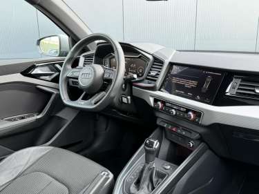 AUDI A1 SPORTBACK 30 TFSI 110 S-Tronic Competition