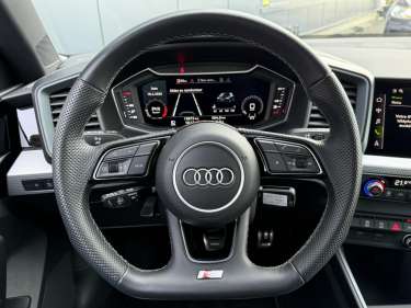 AUDI A1 SPORTBACK 30 TFSI 110 S-Tronic Competition