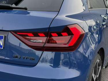 AUDI A1 SPORTBACK 30 TFSI 110 S-Tronic Competition