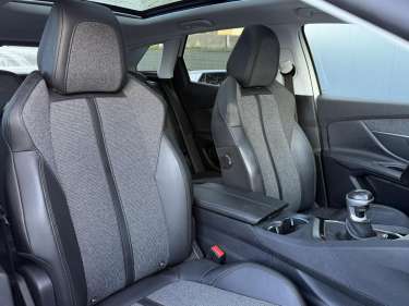 PEUGEOT 3008 2.0 BlueHDI 136 Allure