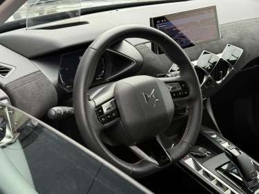DS DS3 1.5 BlueHDI 130 EAT8 Performance Line