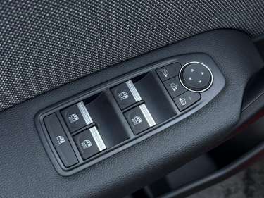 RENAULT CAPTUR NV 1.3 TCE Mild Hybrid 160 EDC Techno