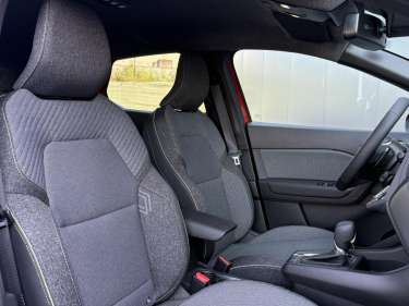 RENAULT CAPTUR NV 1.3 TCE Mild Hybrid 160 EDC Techno