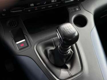PEUGEOT RIFTER STANDARD 1.5 BlueHDI 130 Allure