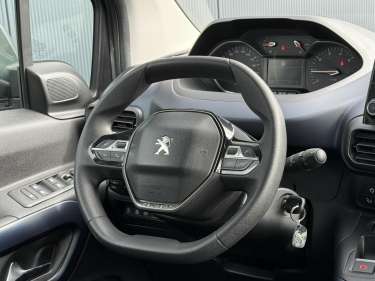 PEUGEOT RIFTER STANDARD 1.5 BlueHDI 130 Allure