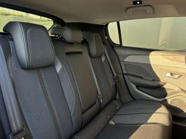 PEUGEOT 308 1.5 BlueHDI 130 Allure Pack