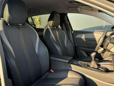 PEUGEOT 308 1.5 BlueHDI 130 Allure Pack