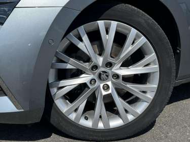 SKODA SUPERB COMBI 2.0 TDI 150 DSG Laurin & Klement