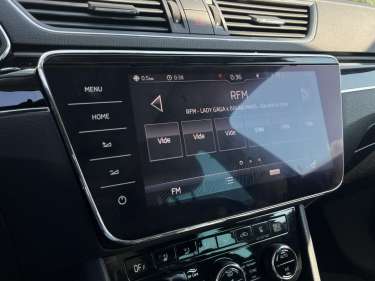SKODA SUPERB COMBI 2.0 TDI 150 DSG Laurin & Klement