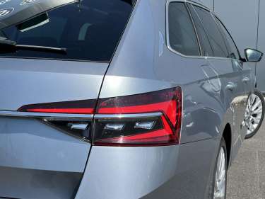 SKODA SUPERB COMBI 2.0 TDI 150 DSG Laurin & Klement