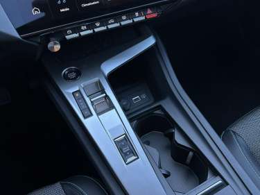 PEUGEOT 308 1.5 BlueHDI 130 EAT8 Allure