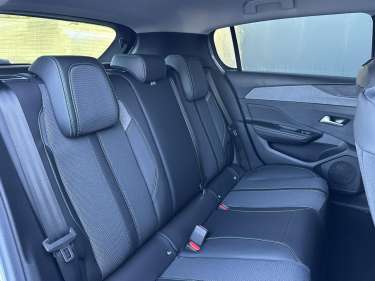 PEUGEOT 308 1.5 BlueHDI 130 EAT8 Allure