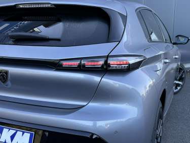 PEUGEOT 308 1.5 BlueHDI 130 EAT8 Allure