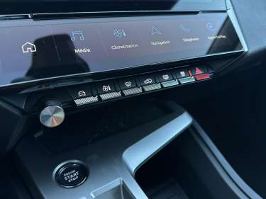 PEUGEOT 308 1.5 BlueHDI 130 EAT8 Allure