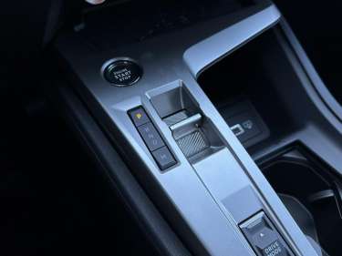 PEUGEOT 308 1.5 BlueHDI 130 EAT8 Allure
