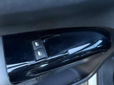 CITROEN C4 CACTUS 1.5 BlueHDI 100 Shine