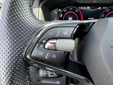 SKODA KAROQ 2.0 TDI 116 DSG7 Sportline