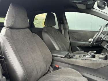 DS DS7 CROSSBACK 1.5 BlueHDI 130 EAT8 Performance Line