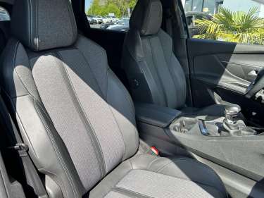 PEUGEOT 5008 1.2 PureTech 130 Allure Pack