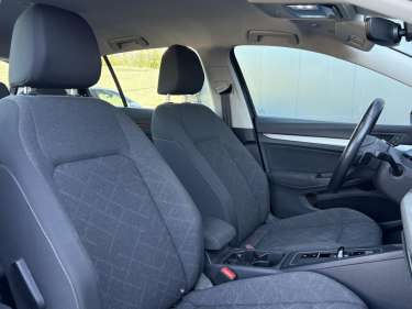 VW GOLF 8 1.5 eTSI 150 DSG Life Business