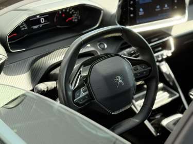 PEUGEOT 208 1.5 BlueHDI 100 Allure