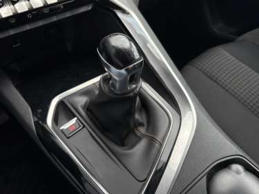 PEUGEOT 3008 1.6 BlueHDI 120 Active Business