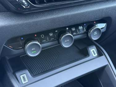 CITROEN C4 X 1.5 BlueHDI 130 EAT8 Max