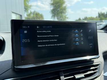 PEUGEOT 3008 1.5 BlueHDI 130 EAT8 GT