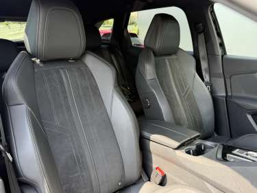 PEUGEOT 3008 1.5 BlueHDI 130 EAT8 GT