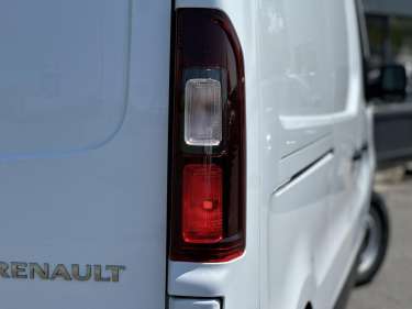 RENAULT TRAFIC L2H1 3T 2.0 BlueDCI 150 Auto9 Extra