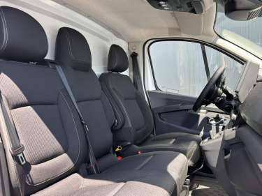RENAULT TRAFIC L2H1 3T 2.0 BlueDCI 150 Auto9 Extra