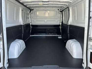 RENAULT TRAFIC L2H1 3T 2.0 BlueDCI 150 Auto9 Extra
