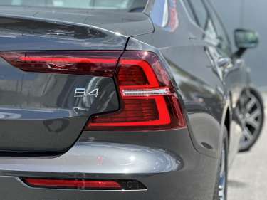 VOLVO S60 B4 197 MHEV Core +