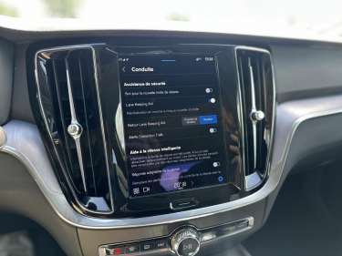VOLVO S60 B4 197 MHEV Core +