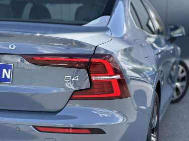VOLVO S60 B4 197 MHEV Core +