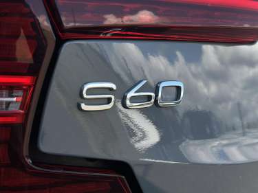 VOLVO S60 B4 197 MHEV Core +