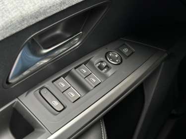PEUGEOT 3008 NV Hybrid 145 e-DSC6 GT